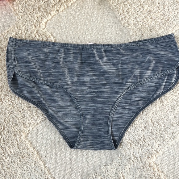 🌸NWT Victoria’s Secret Set of 5 Hiphugger Panties Multiple Colors Sz Large - Picture 3 of 8